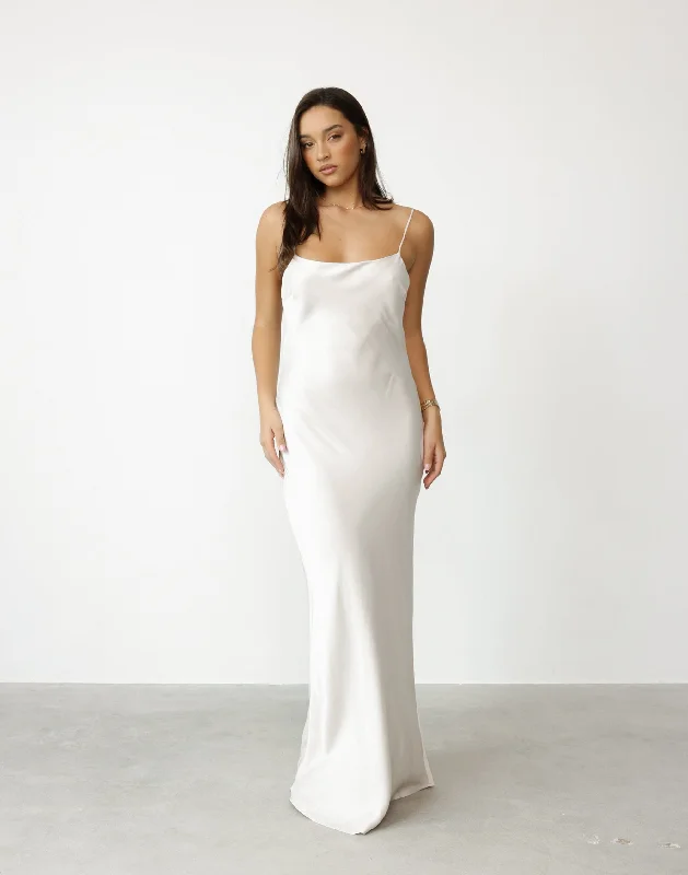 French Style Aspen Maxi Dress (Oyster)